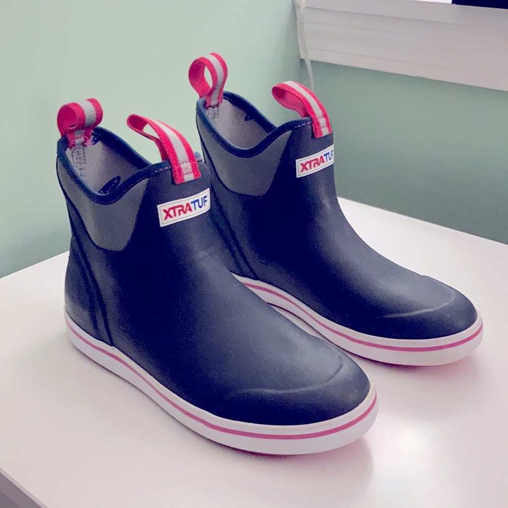 XTRATUF 6 inch Ankle Deck Boot (Women’s 8)